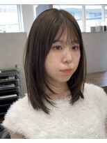 ジーレ(jiire)&nbsp;レイヤーカット　オリーブベージュ