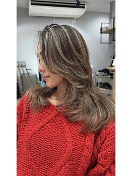 ジゼル(gisele) 大人女性のハイライトレイヤー