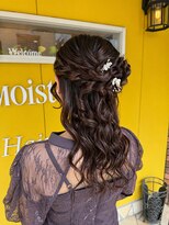 美髪 ヘアサロン(美髪 Hair salon)&nbsp;サイド編み込みハーフアップ