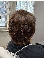 エオン(eon)&nbsp;・癖活かしレイヤー【eon】大人女性白髪・マイナス6歳ヘア