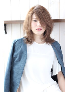 リッシュ(Hair&Eyelash Riche) ウルフグレージュ/レイヤーカット/くびれヘア/ハイトーン/ひし形