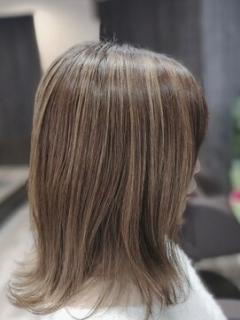 サード プレイス(Third Place) 外ハネスタイル!