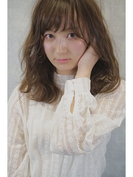 ガーランドウメダ(Garland umeda) ミディアムレイヤー×シアベージュ３