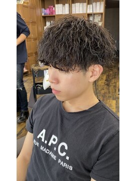 ブレーメン(BREMEN) 【BREMEN】波巻きパーマ　強め