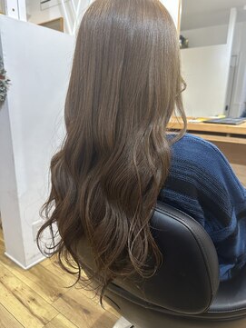 リベルテ(LIBERTE′) 寒色ミルクティー