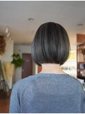 白髪ぼかしハイライト×ミニボブ 30代~50代に人気