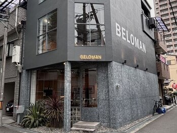 ベロマン(BELO MAN)の写真/開放的でコンクリート調の渋めな雰囲気で、洗練された空間◇“炭酸シャンプー”で、髪も心もリラックス◎