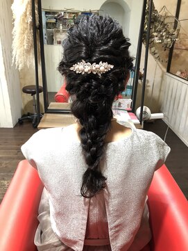 ティティアンバイイザ(titian by IZA) あみおろしアレンジ