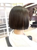 ぱつっとボブ