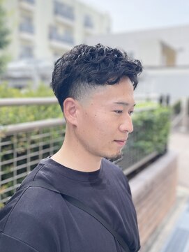 刈部倶楽舞 フェード/アップバング/ツーブロック/ナチュラル/メンズパーマ