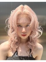 ベル 表参道Terrace(Belle)&nbsp;ピンクベージュホワイトピンクペールピンクウルフカット海外ヘア