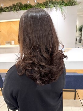 ステア ケース(stair case) コテ巻きパーマ　ローレイヤー　銀座ヘアサロン