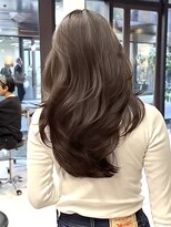 シティ オモテサンドウ(CITY omotesando)&nbsp;レイヤーカット 顔まわりカット バタフライカット 海外ヘア