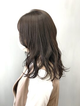 トップヘアー 中庄店(TOP HAIR fuapua) オリーブベージュカラー【りり】