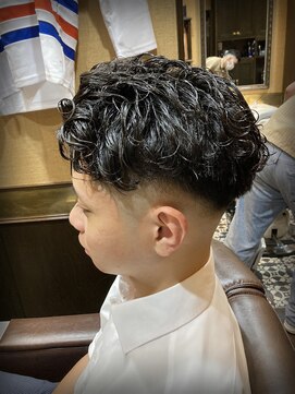 ヒロギンザバーバーショップ 大宮店(HIRO GINZA BARBER SHOP) パーマ スキンフェード