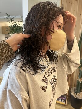 オアシス(oasis) 【oasisシュン】～ミデイアムパーマ～