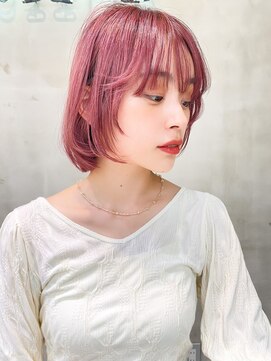 エイミー(Aimee) Aimee町田　前上がりボブ×チェリーピンク