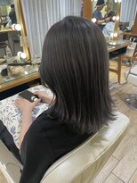 ネオリーブ チロル 横浜西口店(Neolive CiroL.)&nbsp;艶髪　グレージュカラー　切りっぱなしボブ