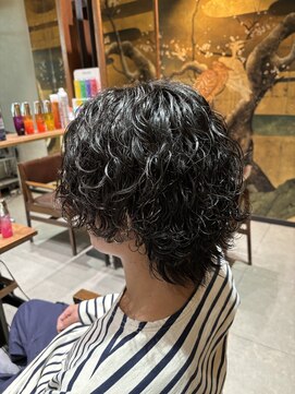 インアンドヤング(in&yang) 波巻きパーマ/ウルフスタイル　ウェーブミディアム