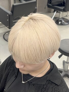 アイトーキョー 渋谷(AI TOKYO) ホワイトブロンド/ミルクティーベージュ/ラウンドマッシュ