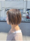 ミニボブ×透明感アッシュベージュカラー