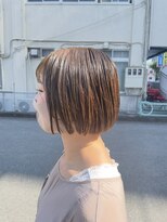 レンネ(Renee)&nbsp;ミニボブ×透明感アッシュベージュカラー