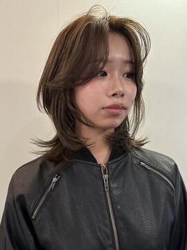 ナループロアポンテ(Nalu pu loa PONTE) ミディアムレイヤーカット/ダブルカラー/オリーブベージュ