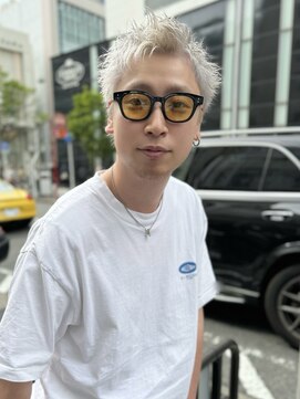 アクシス ナゴヤ(AXIS NAGOYA) 北野刈り上げセンターパート/波巻きツイストスパイラル/名駅