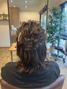ロージーバイフーガヘアー 元住吉店(Rosy by FUGAhair) ハーフアップ