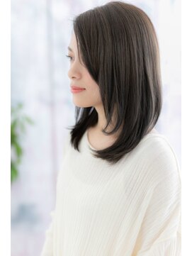ミック ヘアアンドビューティー 大山店(miq  Hair&Beauty) かきあげバングが大人かわいい黒髪・重軽・ストレートa