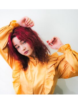 ヌウ(nuu) ウェーブ/レッド/ダブルカラー/20代30代/レイヤー/ケアブリーチ