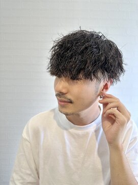 ルート(ROUTE) ツイストスパイラル×刈り上げマッシュ