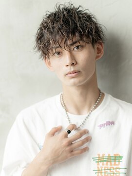 メゾンバイハバナ(maison by HAVANA) モテるメンズハイライト束感ショート波巻きツーブロックマッシュ