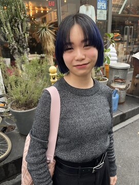 ナループロア ルームー(Nalu pu loa ROOMOO) ぱっつんボブ/ネイビーブルーカラー