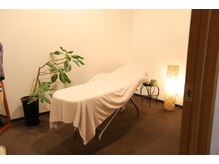 ヘアー クラージュ(hair courage)の雰囲気（アイラッシュなど施術できる、個室も完備！）