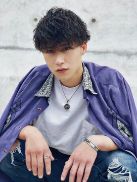 シス(sisu) ツイストスパイラルパーマ