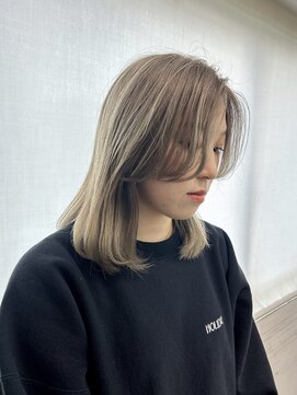 ハイジ(Heidi) グレージュカラー