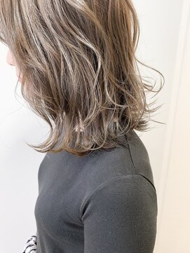 ライフ 星田店(Lyfe) 似合わせカットウェーブミディアム_ナチュラルハイライト_164