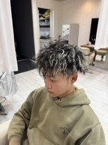 ソワン ドゥ ブレス 立花店(soin de brace)&nbsp;ホワイトメッシュツイスパツイストスパイラルパーマメンズパーマ