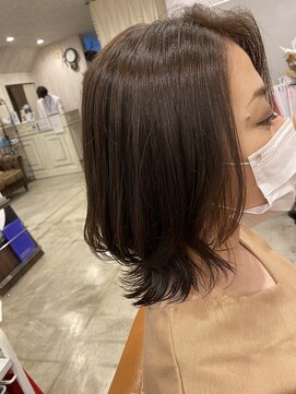 ニコ(nico) 20代30代40代50代　ミディアムウルフ