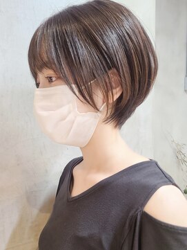 エリマ 横浜西口(elima) 横浜西口白髪ぼかしハンサムショートボブアッシュブラウン30代