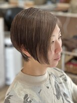 サクラ(SAKURA) 30代40代アシメグラショート/白髪ぼかし