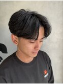 ナチュナルセンターパート毛流れ刈り上げ