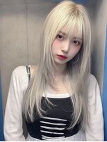 レア 新越谷(LEA) ホワイトベージュレイヤー × ホワイトベージュ