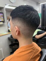 ヘアーコレクション グロース(HAIR COLLECTION Growth)&nbsp;30代40代メンズ刈り上げフェードスタイルかき上げ短髪ワイルド