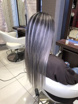 ループ(LOOP) 2ブリーチバレイヤージュとエクステ