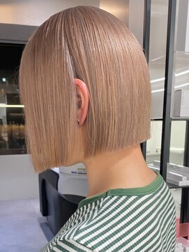 ベレーザ 渋谷(BELEZA) 4056ミルクティーアッシュ艶髪タンバルモリボブニュアンスカラー