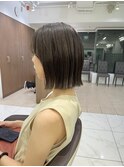 肩につかない切りっぱなしボブ