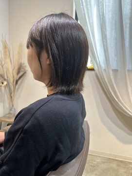 ワ ヘアー(wa-hair) 朝楽耳掛けショートボブ グレーベージュ髪質改善 骨格似合わせ