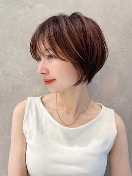 トルネード(TORNADO) 大人ショート丸みひし形前髪あり丸顔面長絶壁エラ張りK20240701
